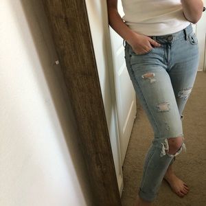 American Eagle distressed jeans!